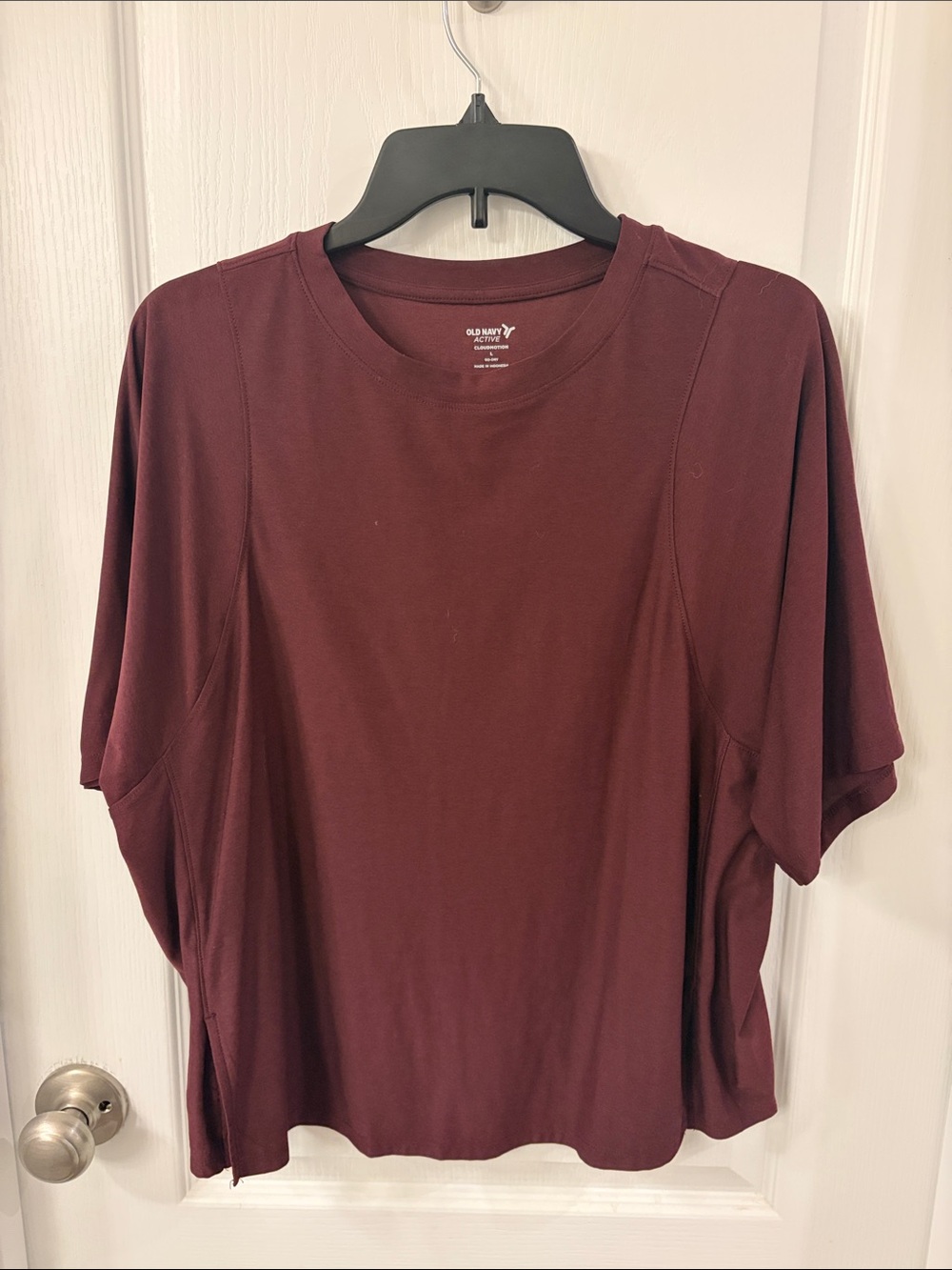 Women's Crew Neck Performance Tee - Burgundy